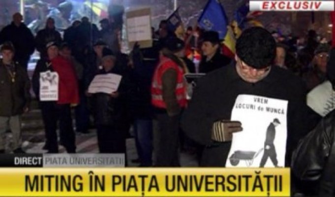 MITING în Piaţa Universităţii. Oamenii au ieşit în stradă la un an de la protestele din 2012
